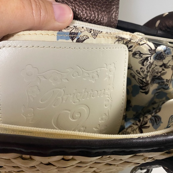 Brighton | Woven Straw Shoulder Bag with Leather Trim - Picture 4 of 9